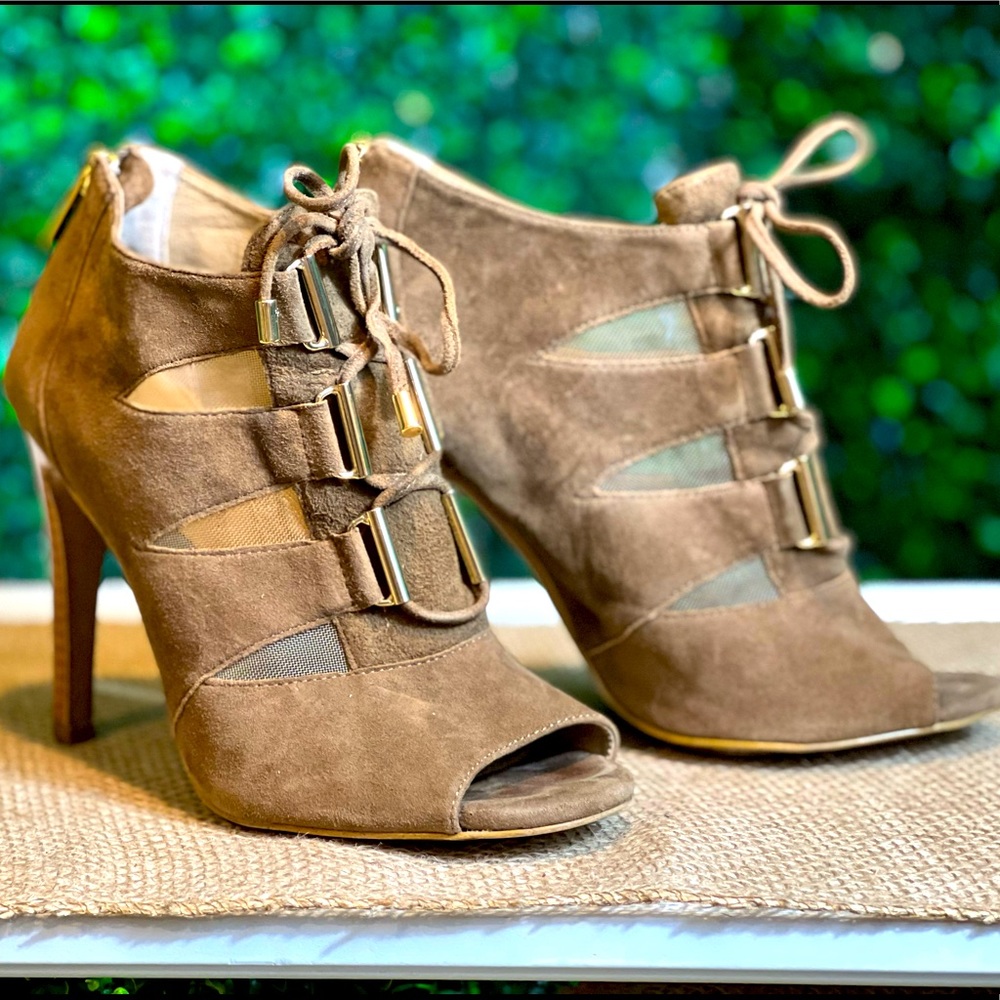 ISOLA Brownish-tan Heels with shoelace, size 7, Gently worn, great condition